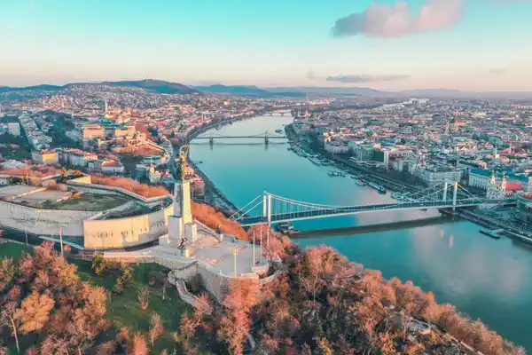 Cities and cultural landmarks along the Danube river cruise route
